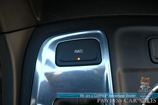 2024 Chevrolet Equinox LT / AWD / Auto Start / Driver Confidence II / Power & Heated Cloth Seats / Lane Depart & Blind Spot / Forward Collision Warning / Apple CarPlay & Android Auto / Back Up Cam / Keyless Entry & Start / 30 MPG / 1-Owner Anchorage AK