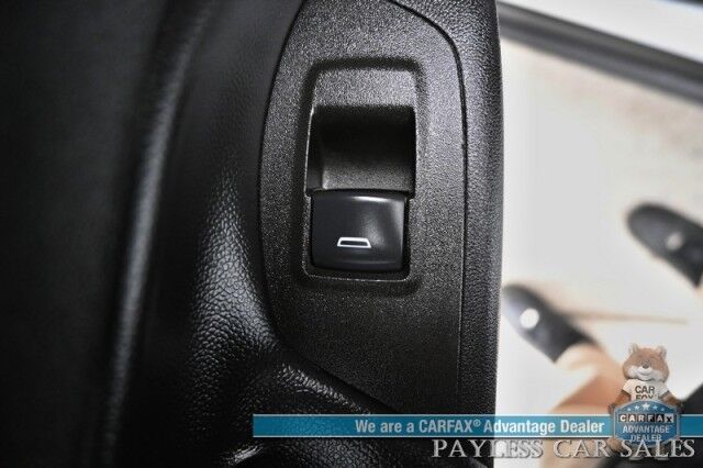 2024 Chevrolet Equinox LT / AWD / Auto Start / Driver Confidence II / Power & Heated Cloth Seats / Lane Departure & Blind Spot Alert / Apple CarPlay & Android Auto / Back Up Camera / Keyless Entry & Start / 30 MPG / 1-Owner Anchorage AK