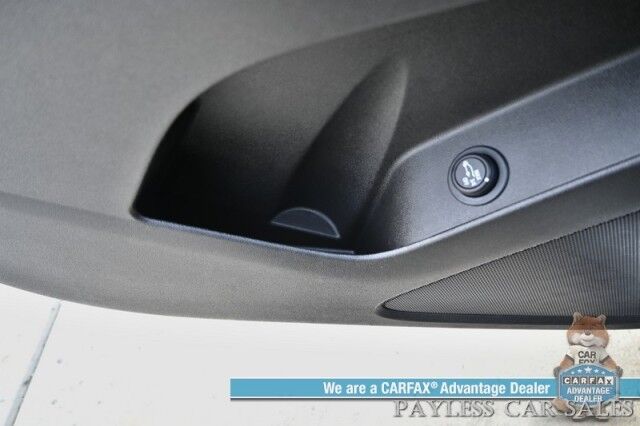 2024 Chevrolet Equinox LT / AWD / Auto Start / Driver Confidence II / Power & Heated Cloth Seats / Lane Departure & Blind Spot Alert / Forward Collision Warning / Apple CarPlay & Android Auto / Back Up Camera / 30 MPG / 1-Owner Anchorage AK