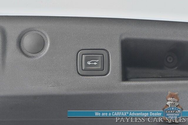 2024 Chevrolet Equinox LT / AWD / Auto Start / Driver Confidence II / Power & Heated Cloth Seats / Lane Departure & Blind Spot Alert / Forward Collision Warning / Apple CarPlay & Android Auto / Back Up Camera / 30 MPG / 1-Owner Wasilla AK