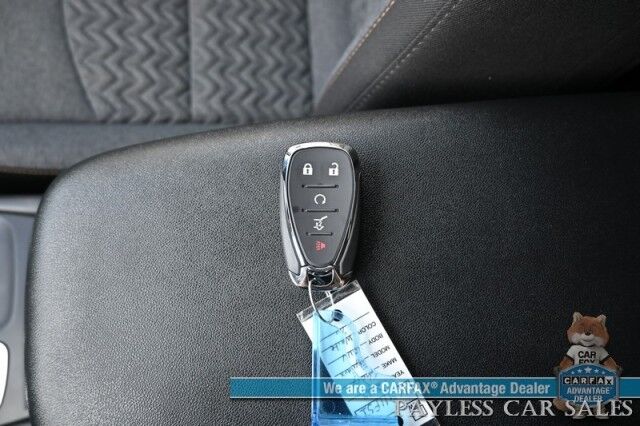 2024 Chevrolet Equinox LT / AWD / Auto Start / Driver Confidence II / Power & Heated Cloth Seats / Lane Departure & Blind Spot Alert / Forward Collision Warning / Apple CarPlay & Android Auto / Back Up Camera / 30 MPG / 1-Owner Anchorage AK