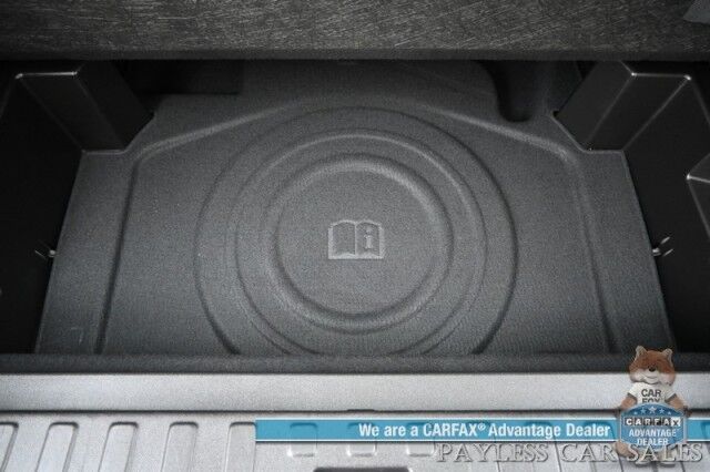 2024 Chevrolet Equinox LT / AWD / Auto Start / Power & Heated Seats / Lane Departure & Blind Spot Alert / Forward Collision Warning / Apple CarPlay & Android Auto / Back Up Camera / Keyless Entry & Start / 30 MPG / 1-Owner Anchorage AK