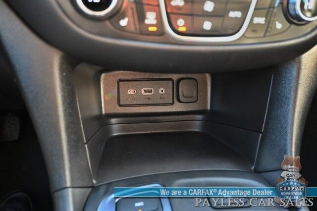 2024 Chevrolet Equinox LT / AWD / Power & Heated Seats / Lane Departure & Blind Spot Alert / Forward Collision Warning / Apple CarPlay & Android Auto / Back Up Camera / Keyless Entry & Start / Power Lift Gate / 30 MPG / 1-Owner Anchorage AK
