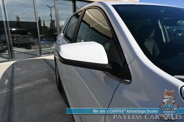 2024 Chevrolet Equinox LT / AWD / Power & Heated Seats / Lane Departure & Blind Spot Alert / Forward Collision Warning / Apple CarPlay & Android Auto / Back Up Camera / Keyless Entry & Start / Power Lift Gate / 30 MPG / 1-Owner Anchorage AK