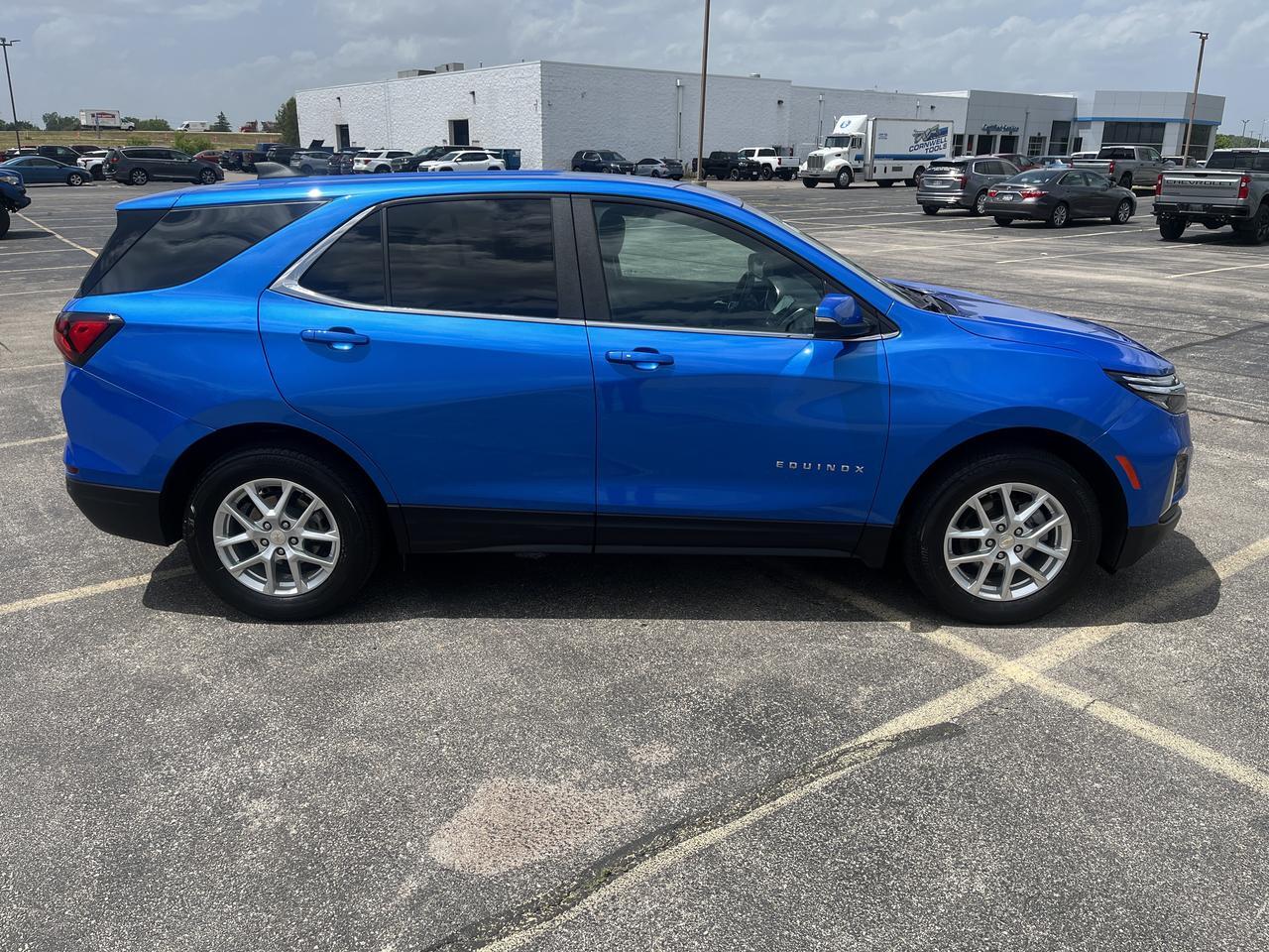 2024 Chevrolet Equinox LT AWD Safety&InfotainmentPkg w/AdaptiveCruise HeatedSeats HeatedSteeringWheel HD-SuroundVision Saukville WI