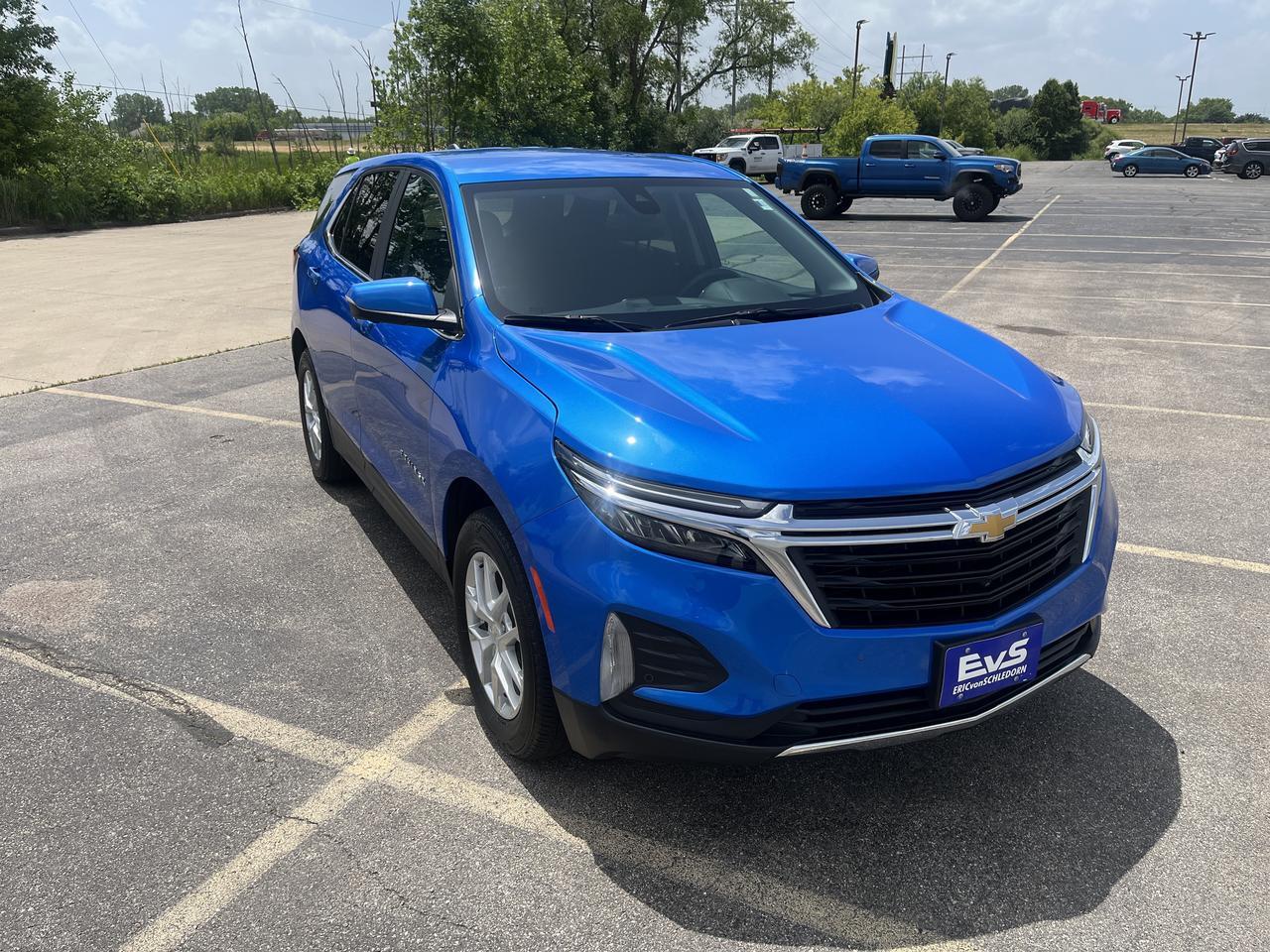 2024 Chevrolet Equinox LT AWD Safety&InfotainmentPkg w/AdaptiveCruise HeatedSeats HeatedSteeringWheel HD-SuroundVision Saukville WI