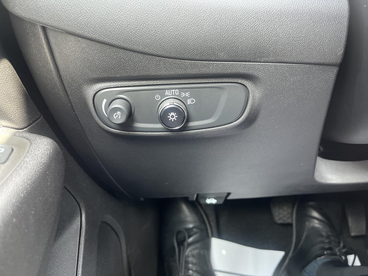 2024 Chevrolet Equinox LT AWD Safety&InfotainmentPkg w/AdaptiveCruise HeatedSeats HeatedSteeringWheel HD-SuroundVision Saukville WI
