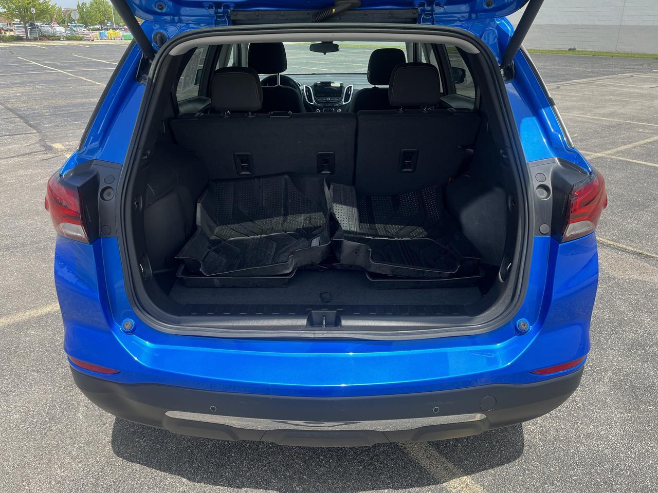 2024 Chevrolet Equinox LT AWD Safety&InfotainmentPkg w/AdaptiveCruise HeatedSeats HeatedSteeringWheel HD-SuroundVision Saukville WI