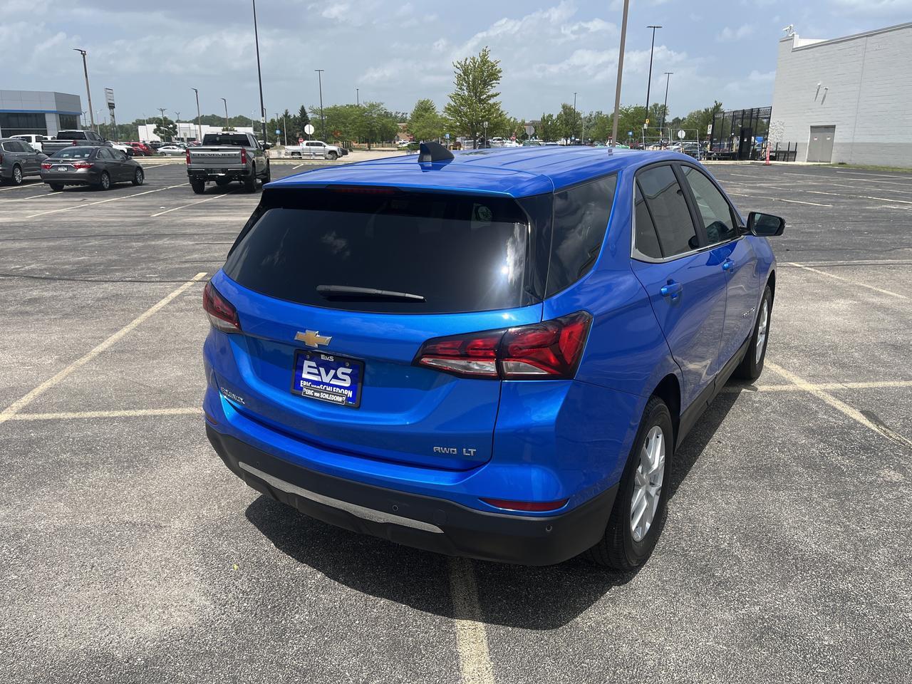 2024 Chevrolet Equinox LT AWD Safety&InfotainmentPkg w/AdaptiveCruise HeatedSeats HeatedSteeringWheel HD-SuroundVision Saukville WI