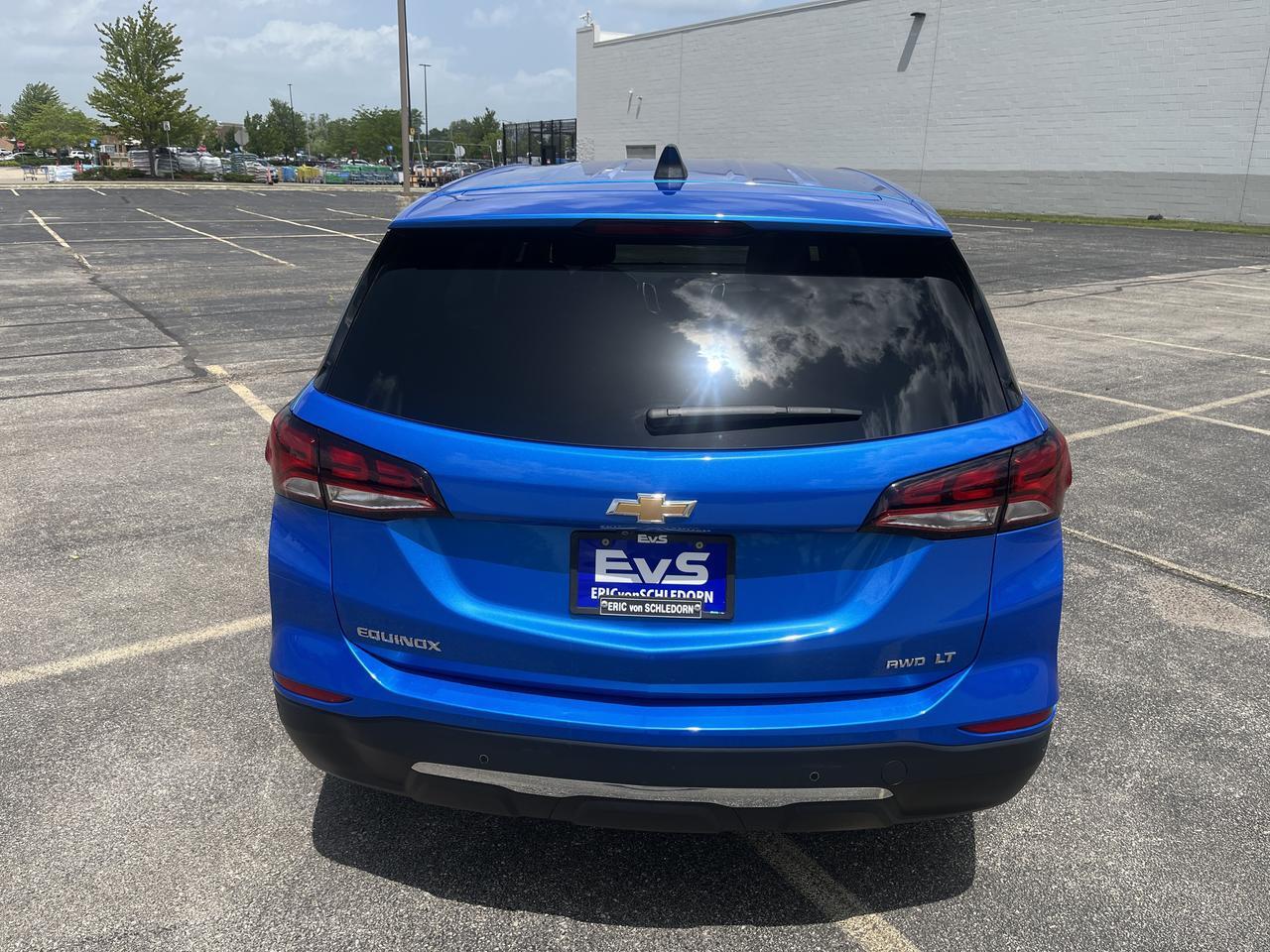 2024 Chevrolet Equinox LT AWD Safety&InfotainmentPkg w/AdaptiveCruise HeatedSeats HeatedSteeringWheel HD-SuroundVision Saukville WI