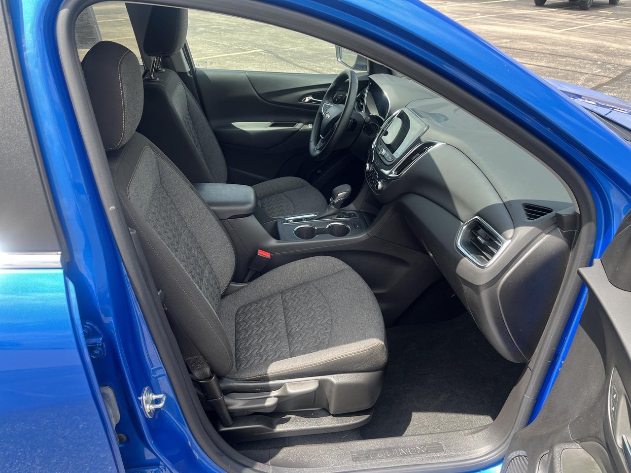 2024 Chevrolet Equinox LT AWD Safety&InfotainmentPkg w/AdaptiveCruise HeatedSeats HeatedSteeringWheel HD-SuroundVision Saukville WI