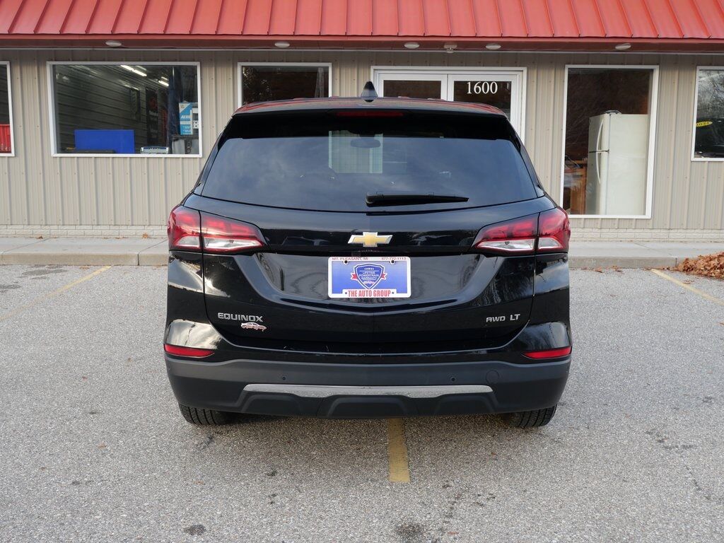 2024 Chevrolet Equinox LT photo 4