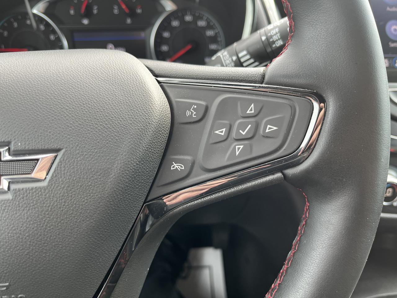 2024 Chevrolet Equinox RS AWD Safety&InfotainmentPkg w/AdaptiveCruise HtdSeats HtdStrngWhl HD-SurroundVision Saukville WI