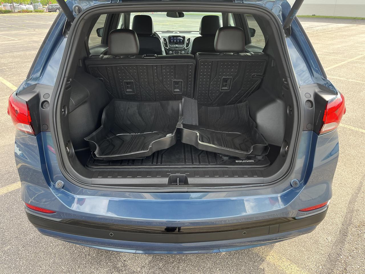 2024 Chevrolet Equinox RS AWD Safety&InfotainmentPkg w/AdaptiveCruise HtdSeats HtdStrngWhl HD-SurroundVision Saukville WI