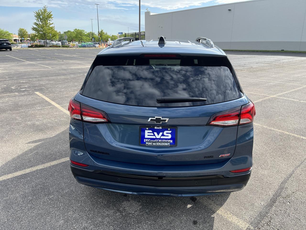 2024 Chevrolet Equinox RS AWD Safety&InfotainmentPkg w/AdaptiveCruise HtdSeats HtdStrngWhl HD-SurroundVision Saukville WI