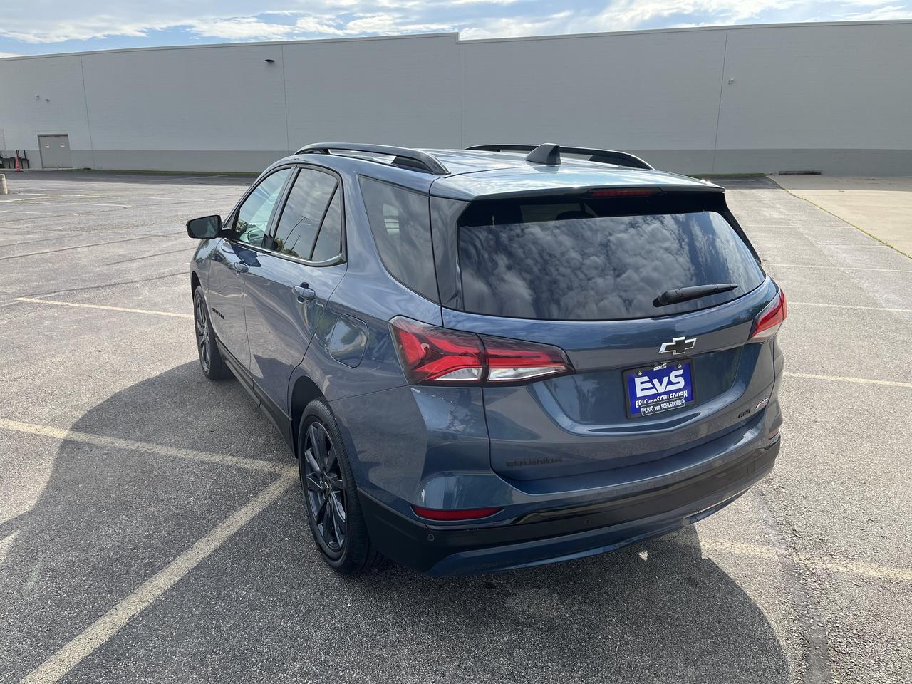 2024 Chevrolet Equinox RS AWD Safety&InfotainmentPkg w/AdaptiveCruise HtdSeats HtdStrngWhl HD-SurroundVision Saukville WI