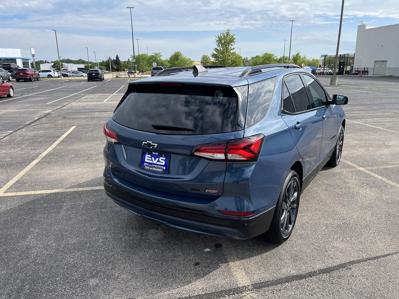 2024 Chevrolet Equinox RS AWD Safety&InfotainmentPkg w/AdaptiveCruise HtdSeats HtdStrngWhl HD-SurroundVision Saukville WI
