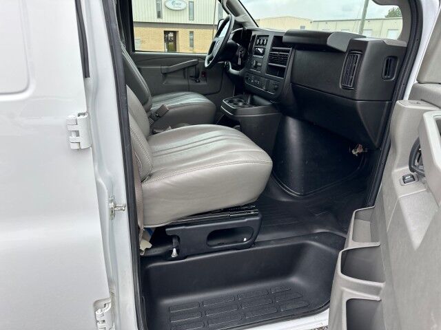 2024 Chevrolet Express 2500 Cargo Van w/ Ladder Rack & Bin Pkg Ashland VA