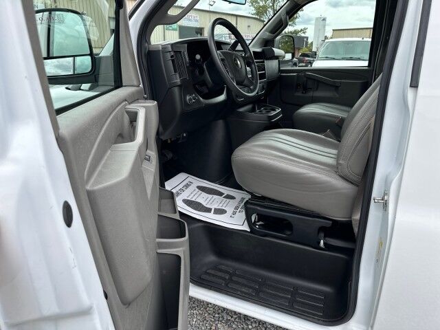2024 Chevrolet Express 2500 Cargo Van w/ Ladder Rack & Bin Pkg Ashland VA