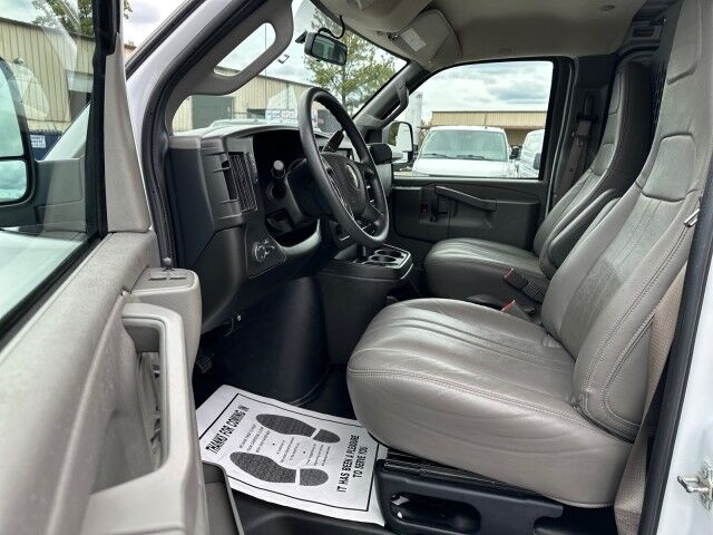 2024 Chevrolet Express 2500 Cargo Van w/ Ladder Rack & Bin Pkg Ashland VA