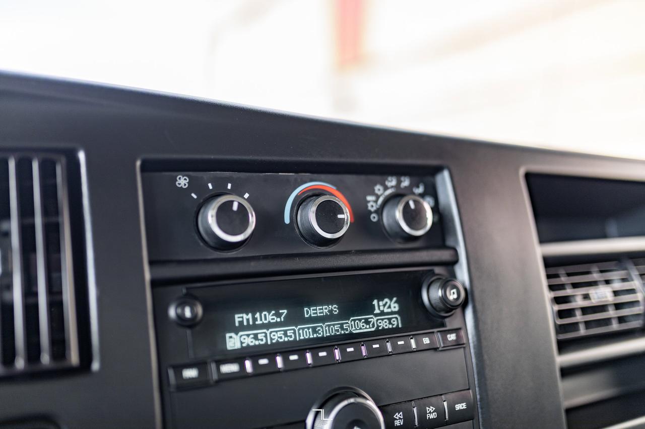 2024 Chevrolet Express 3500 Cube Van BCam Red Deer AB