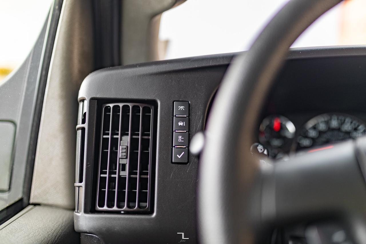 2024 Chevrolet Express 3500 Cube Van BCam Red Deer AB