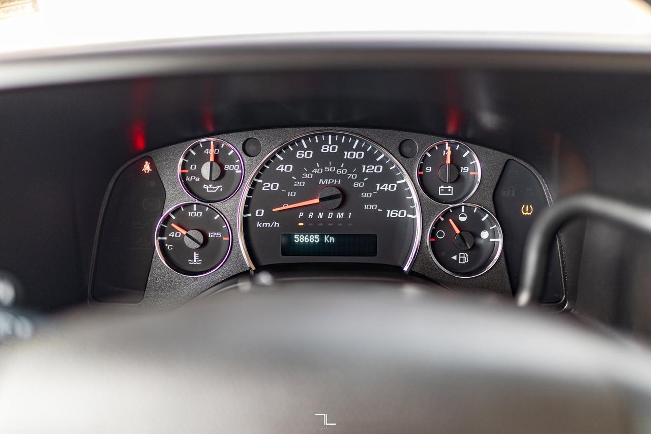 2024 Chevrolet Express 3500 Cube Van BCam Red Deer AB