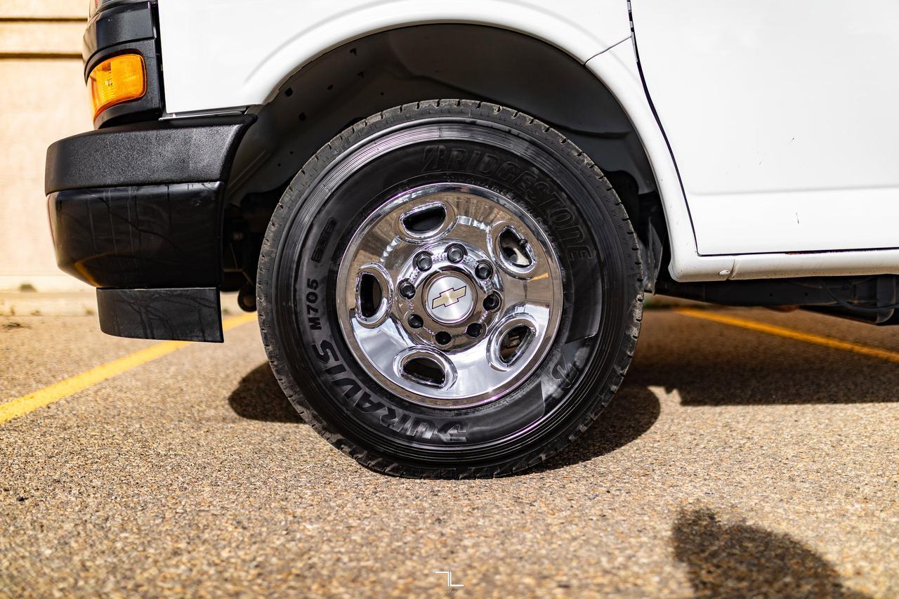 2024 Chevrolet Express 3500 Cube Van BCam Red Deer AB