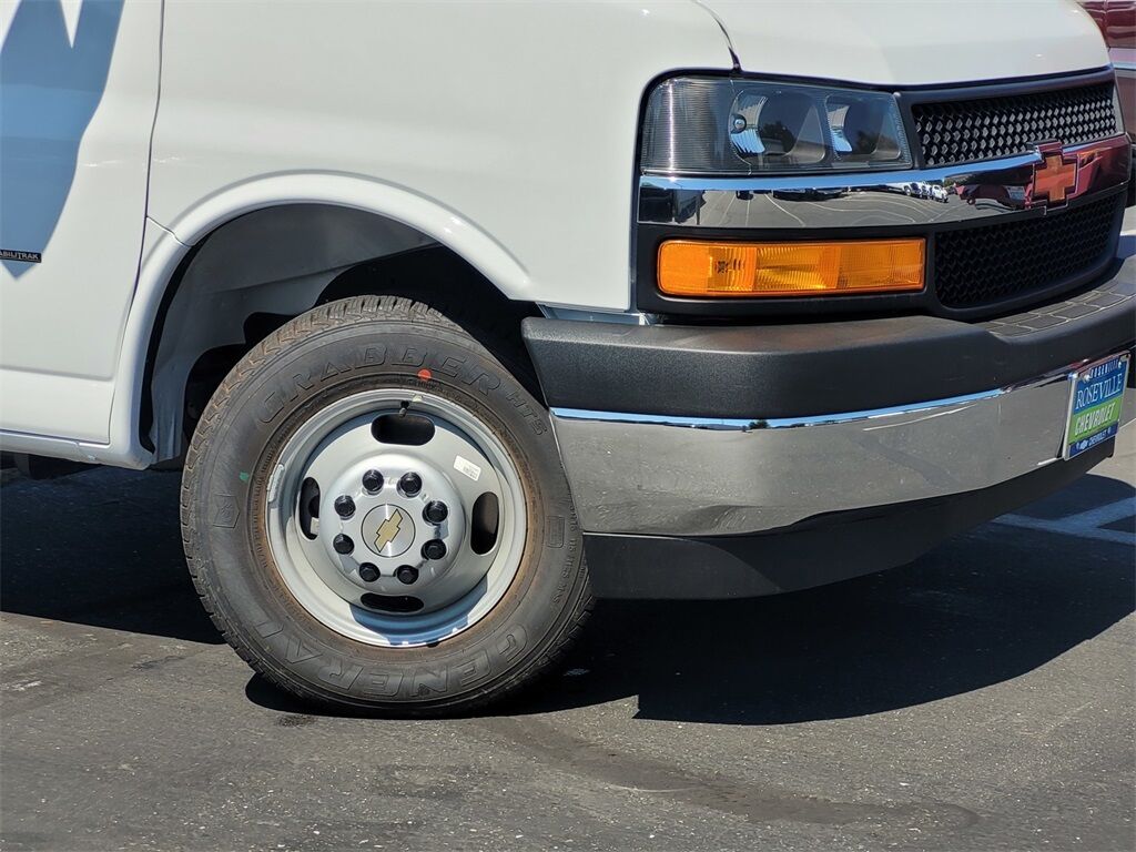 2024 Chevrolet Express 3500 Cutaway Roseville CA