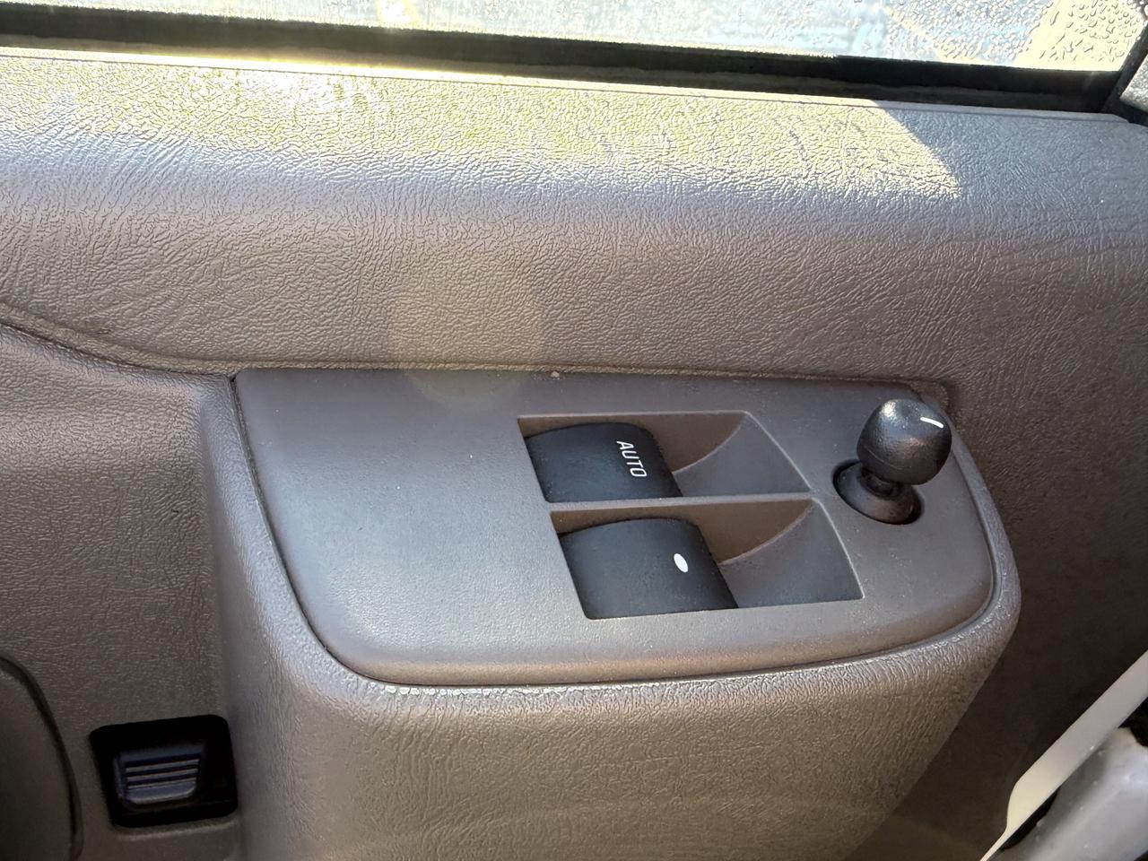 2024 Chevrolet Express Cargo Van CARGO | 135" | Back Up Camera | Low Mileage | Power Options Redwater AB