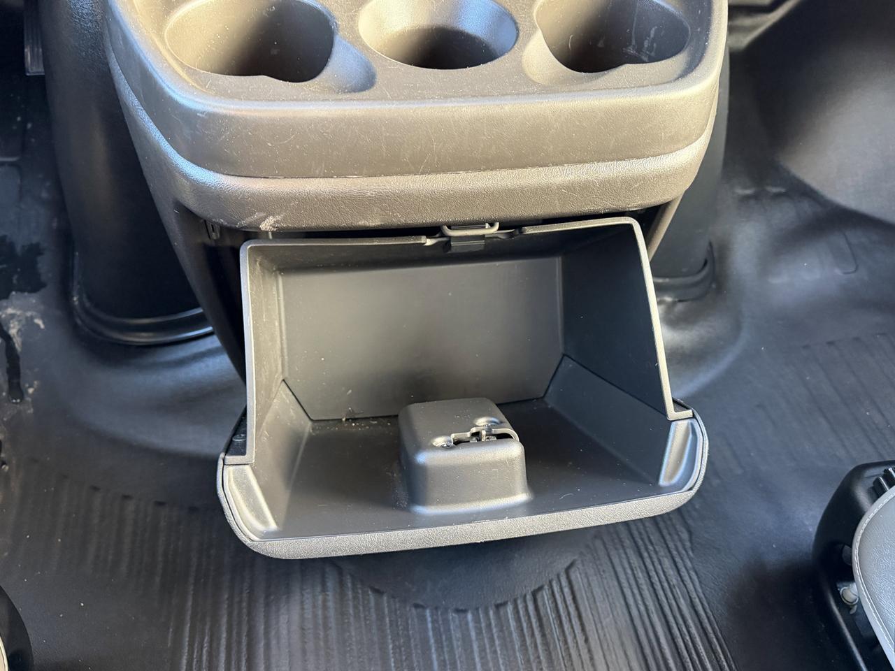 2024 Chevrolet Express Cargo Van CARGO | 135" | Back Up Camera | Low Mileage | Power Options Redwater AB