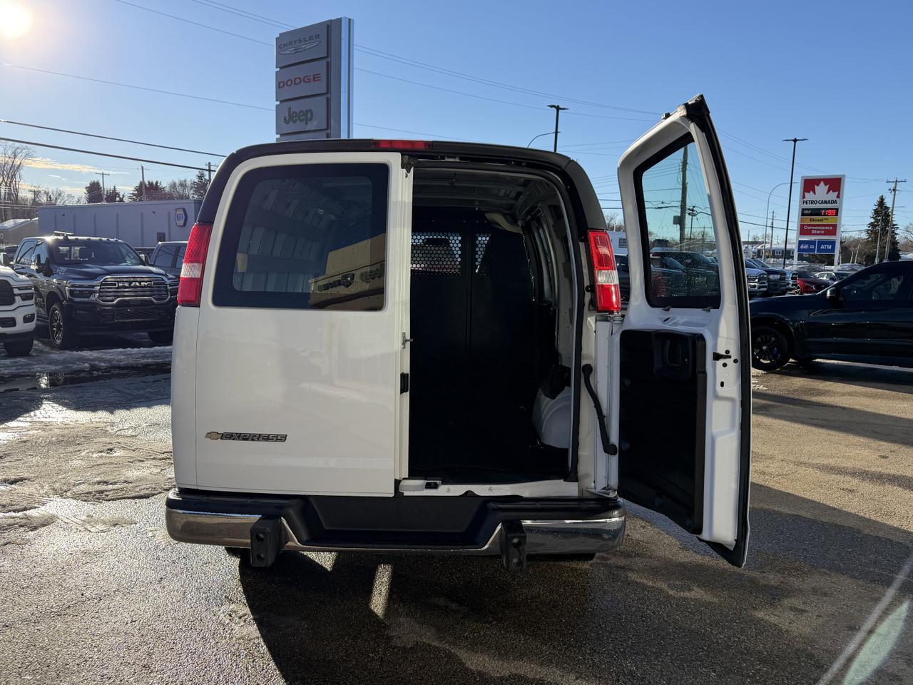 2024 Chevrolet Express Cargo Van CARGO | 135" | Back Up Camera | Low Mileage | Power Options Redwater AB