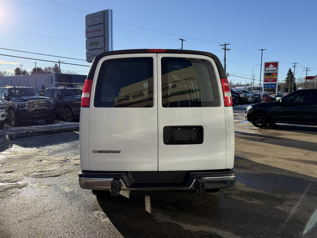 2024 Chevrolet Express Cargo Van CARGO | 135" | Back Up Camera | Low Mileage | Power Options Redwater AB