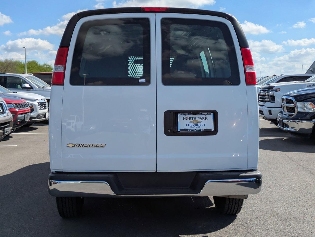 2024 Chevrolet Express Cargo Van CARGO Castroville TX