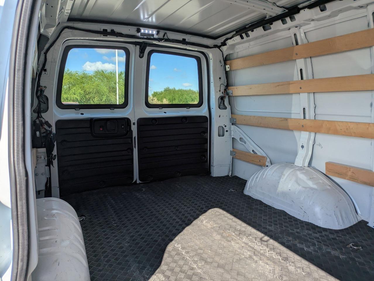 2024 Chevrolet Express Cargo Van CARGO Castroville TX