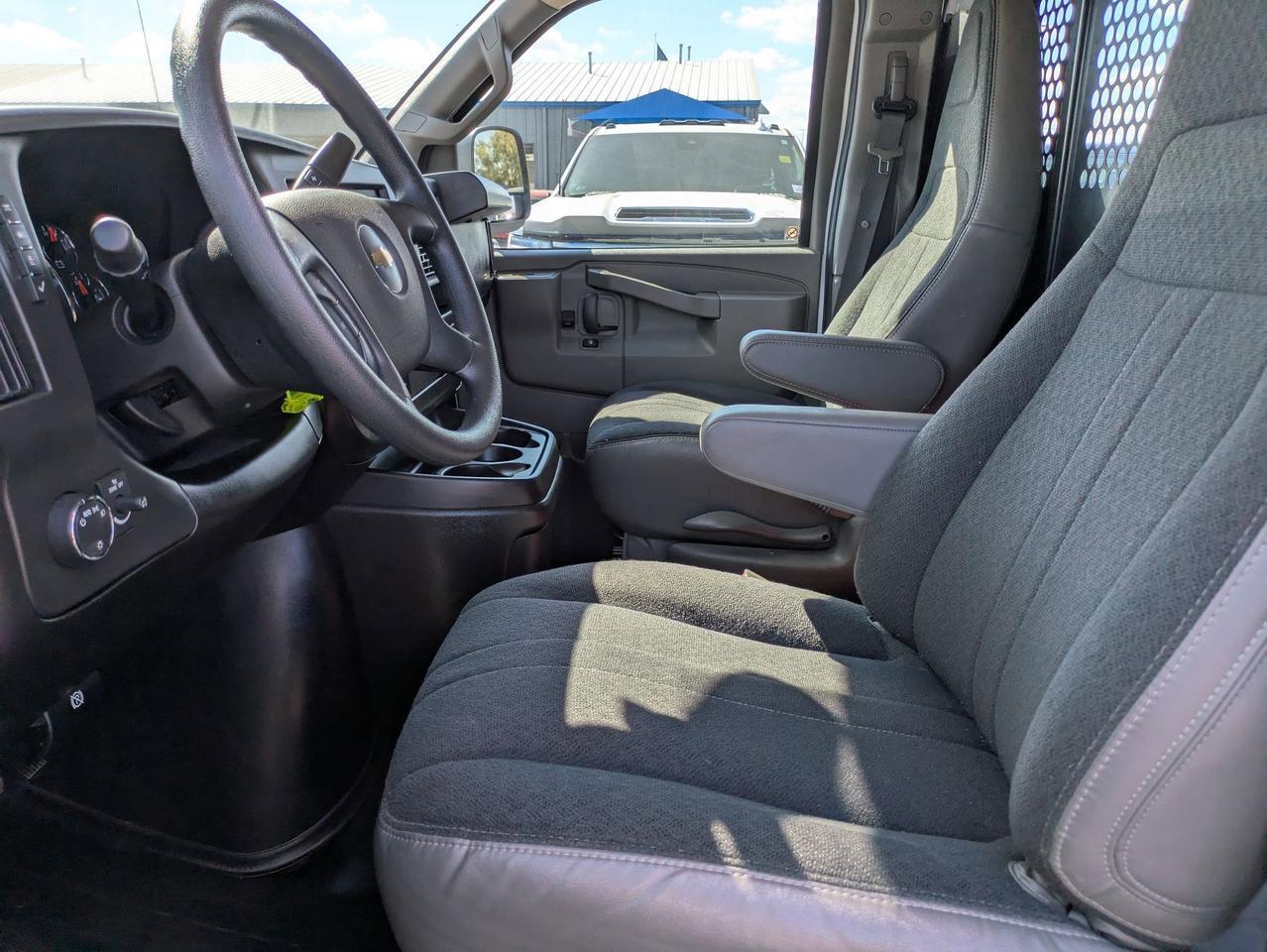 2024 Chevrolet Express Cargo Van CARGO Castroville TX