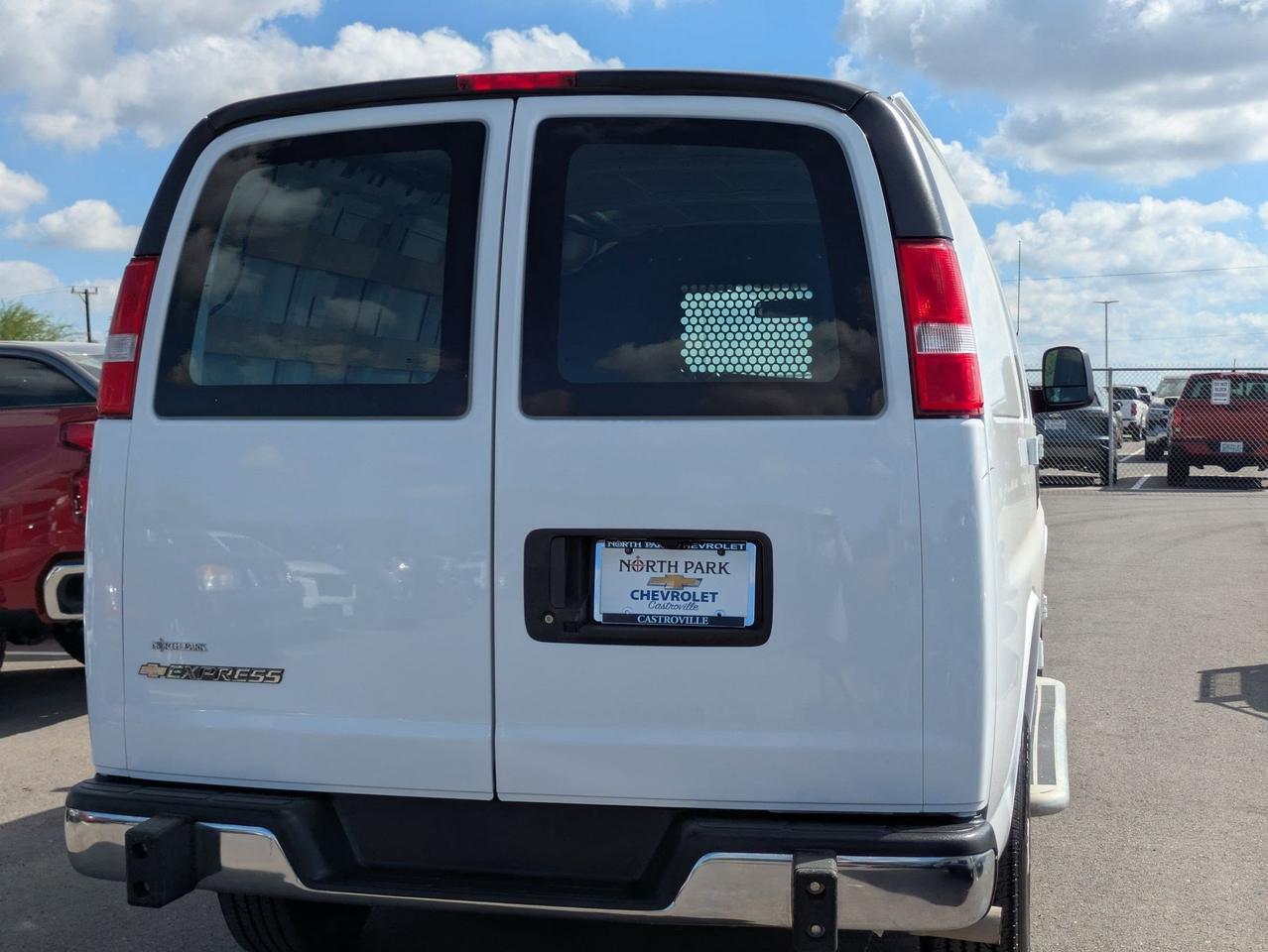 2024 Chevrolet Express Cargo Van CARGO Castroville TX