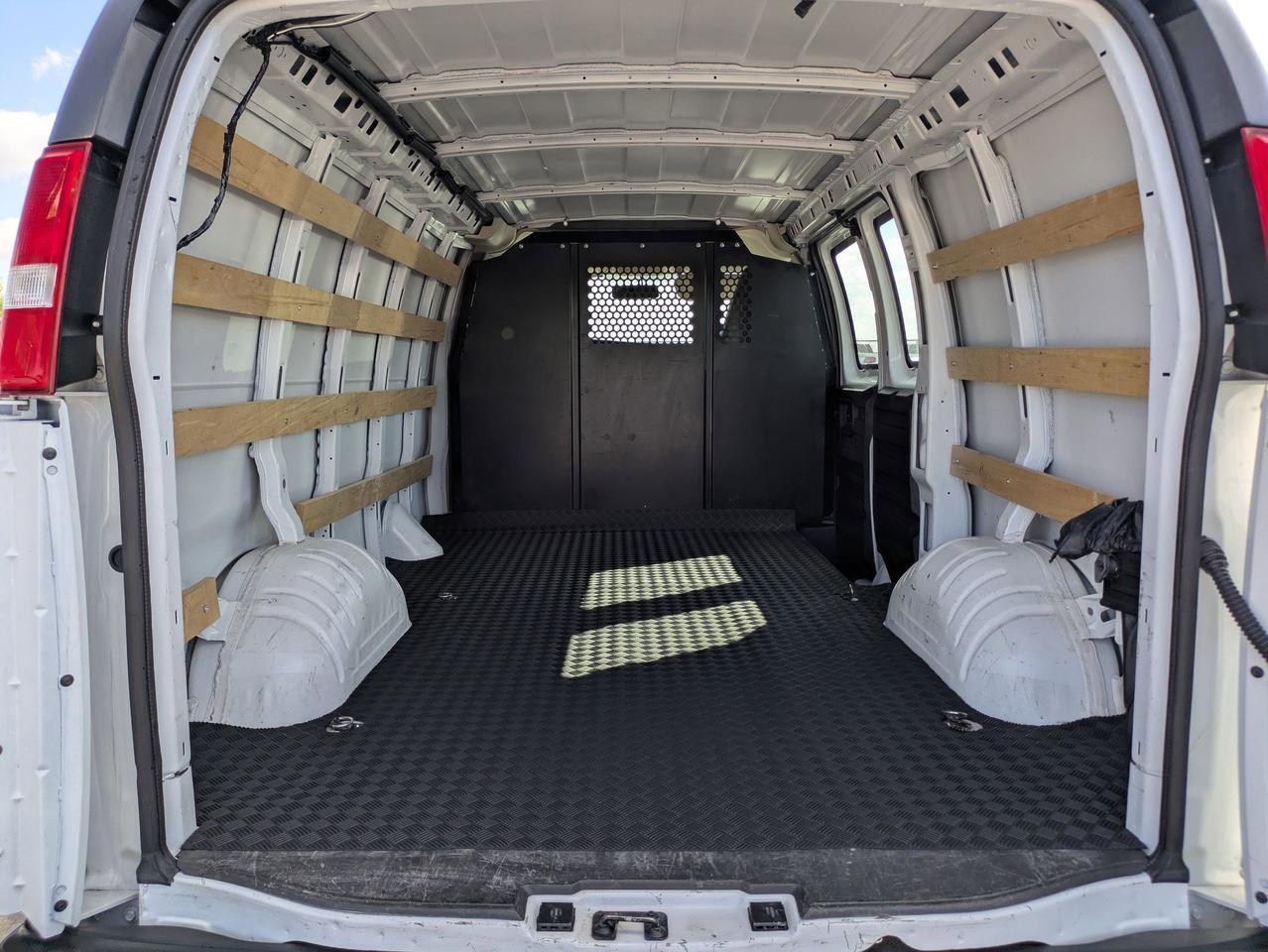 2024 Chevrolet Express Cargo Van CARGO Castroville TX