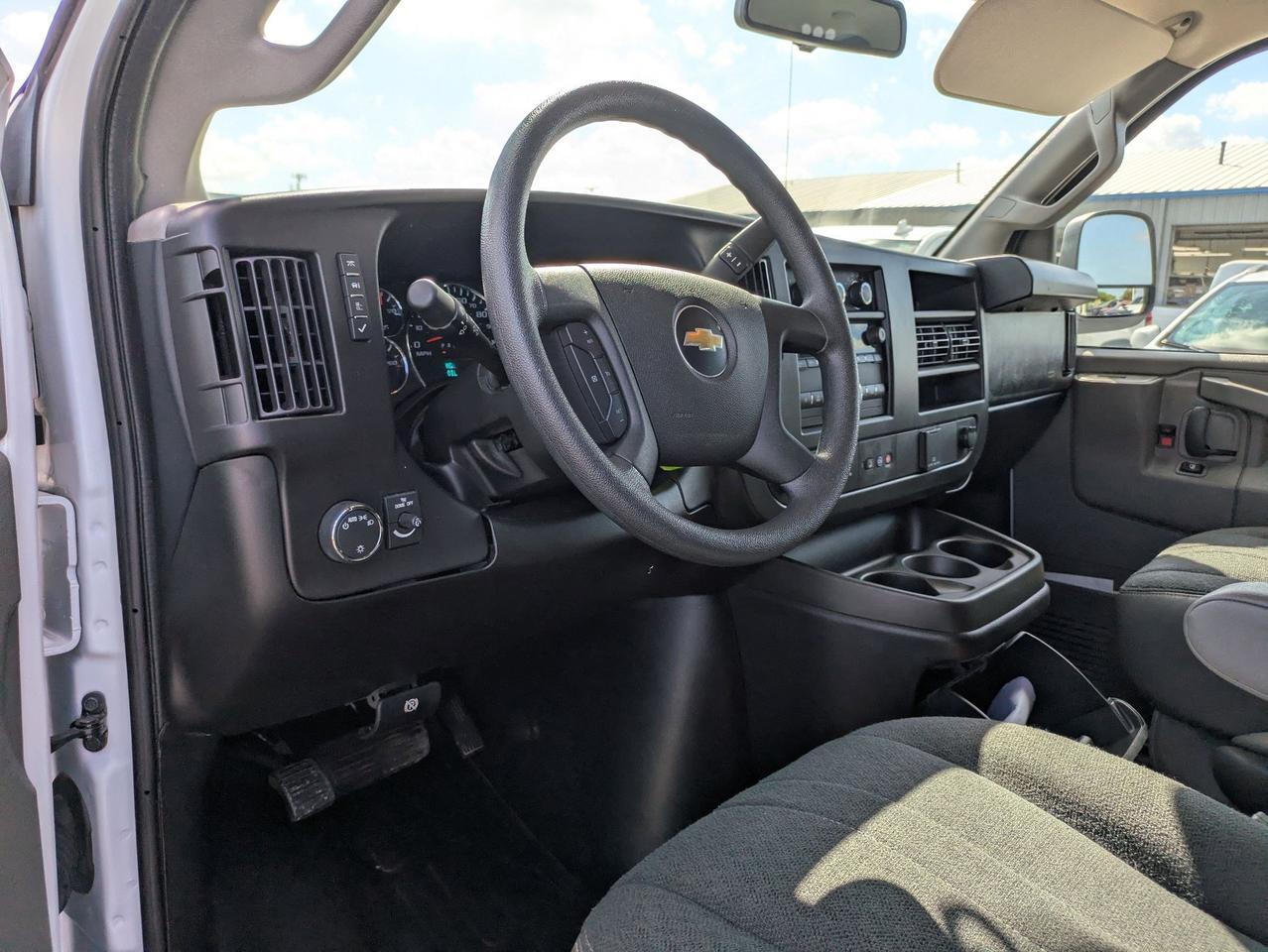 2024 Chevrolet Express Cargo Van CARGO Castroville TX