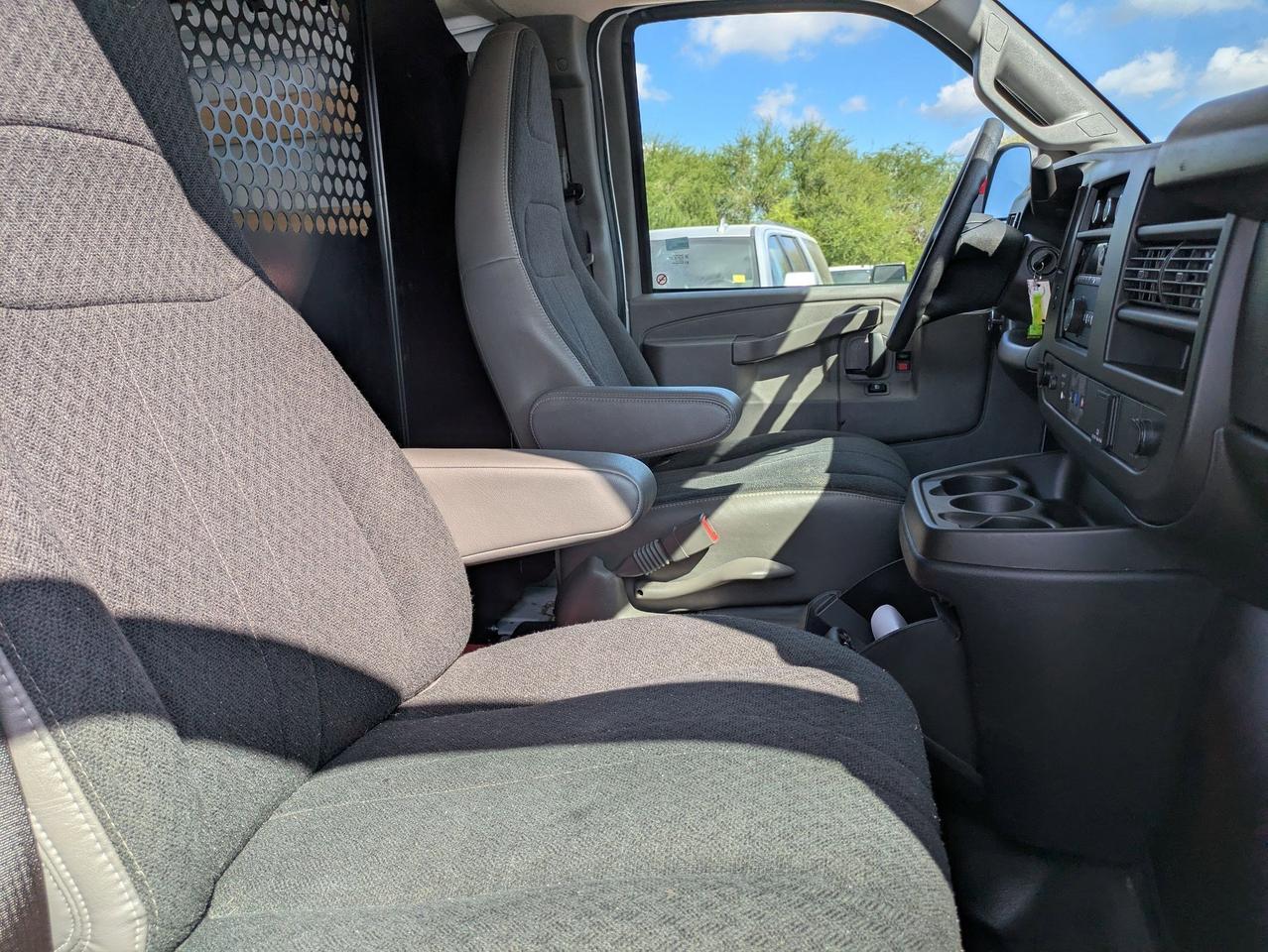 2024 Chevrolet Express Cargo Van CARGO Castroville TX