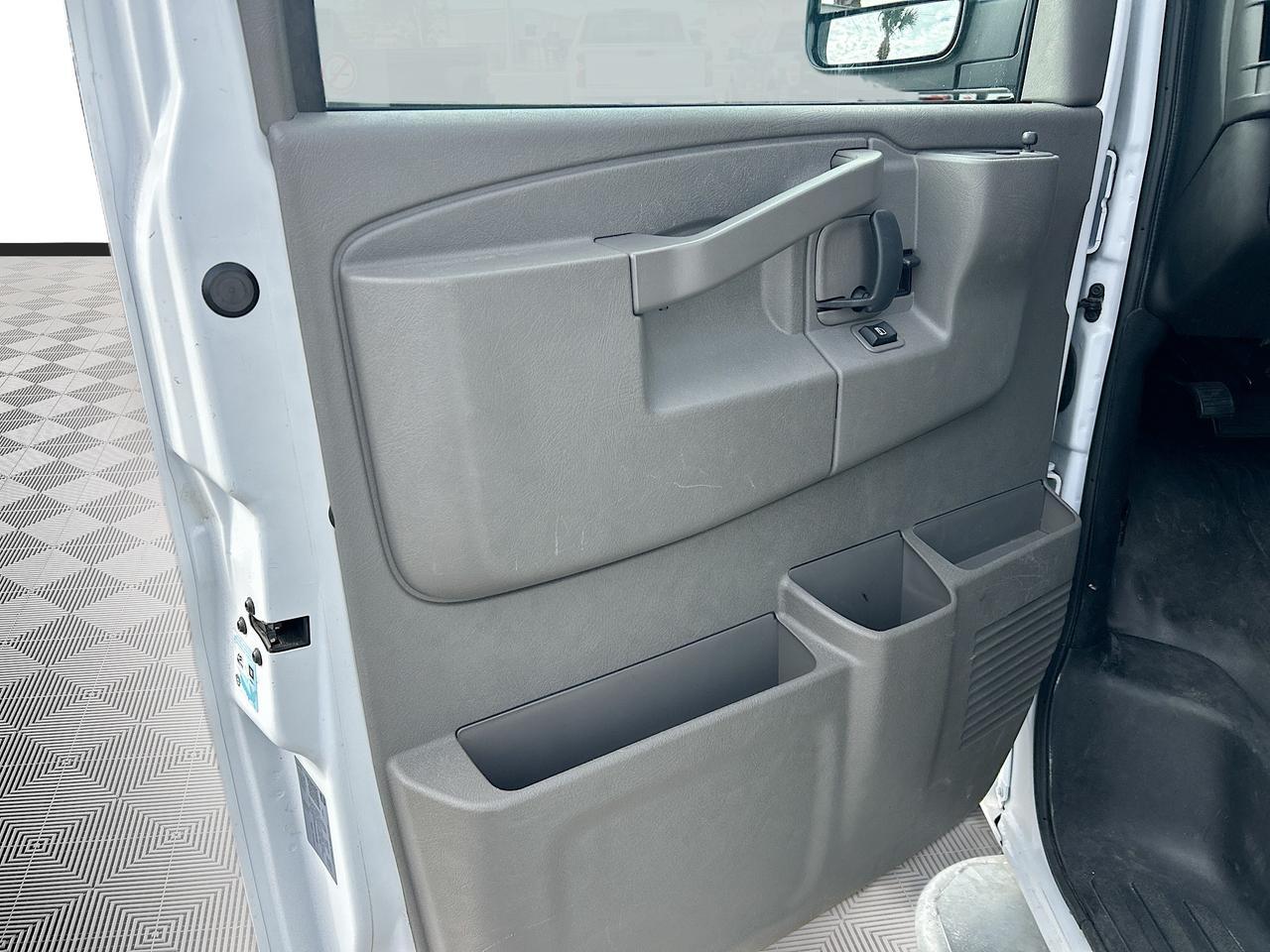 2024 Chevrolet Express Cargo Van RWD 2500 Venice FL