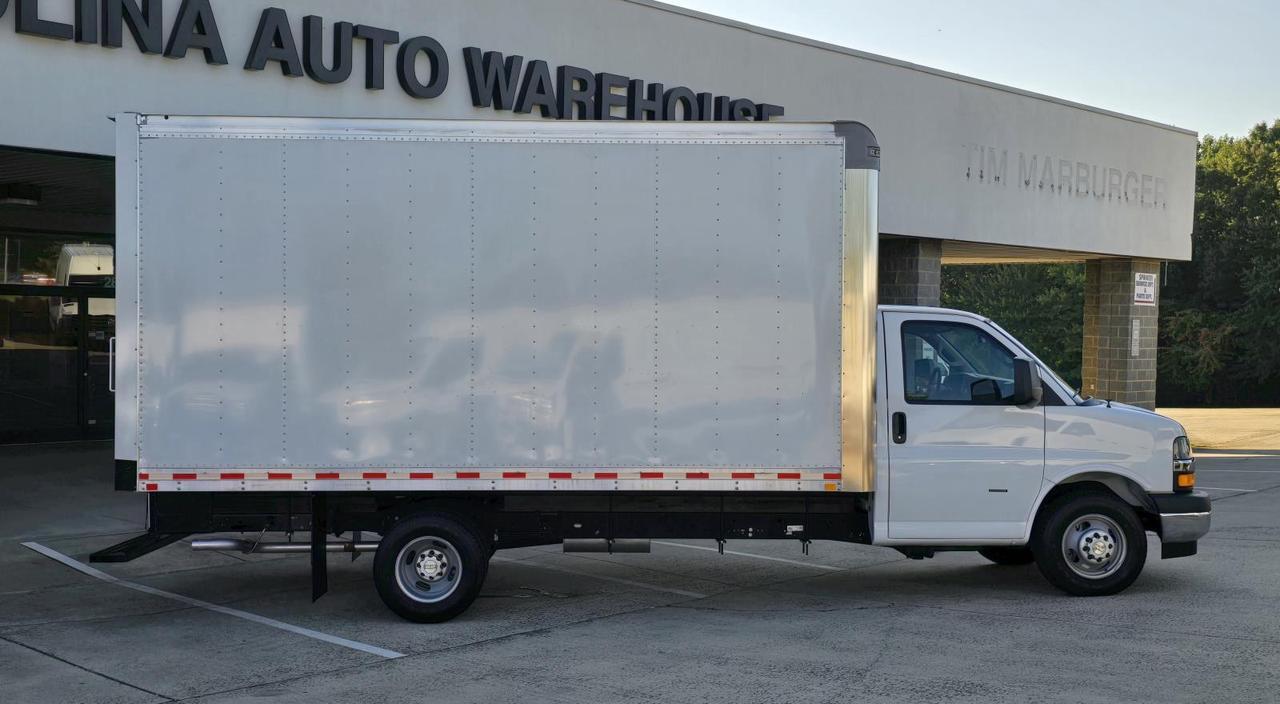 2024 Chevrolet Express Commercial Cutaway 3500 DRW 16ft Box W/Roll-Up Door and Pull-Out Ramp Concord NC