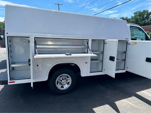 2024 Chevrolet Express Cutaway 3500 Fitchburg MA