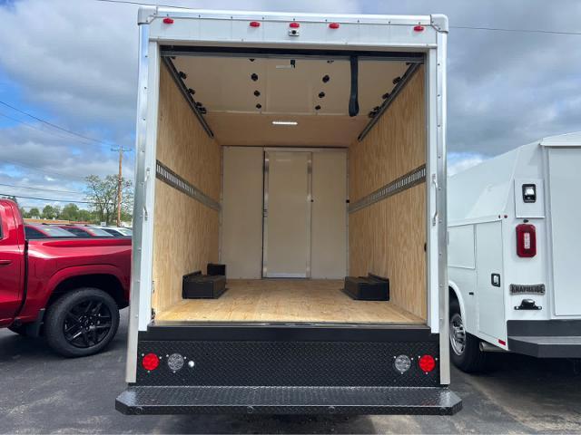 2024 Chevrolet Express Cutaway 3500 Fitchburg MA
