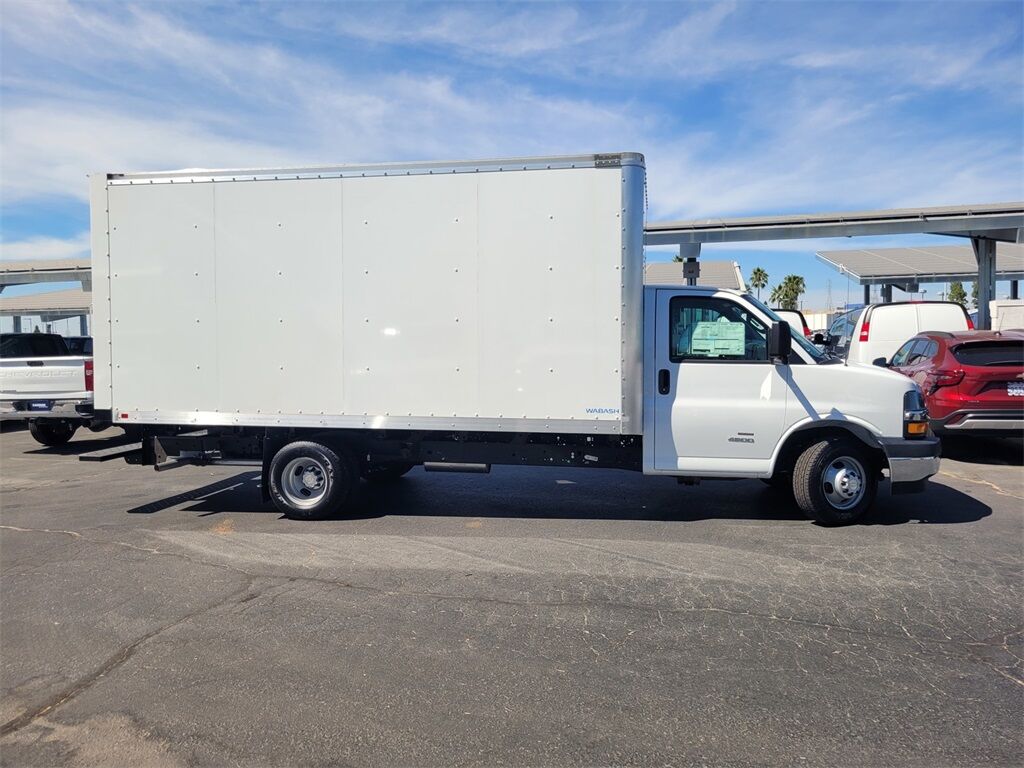 2024 Chevrolet Express Cutaway 4500