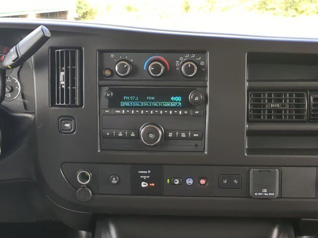 2024 Chevrolet Express Passenger LT Winder GA