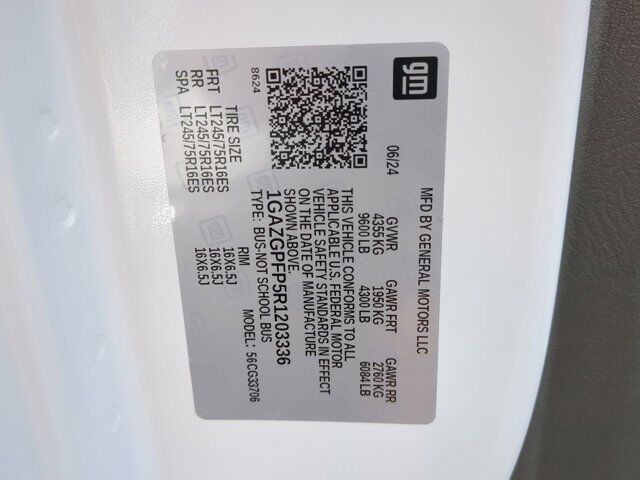 2024 Chevrolet Express Passenger LT Winder GA