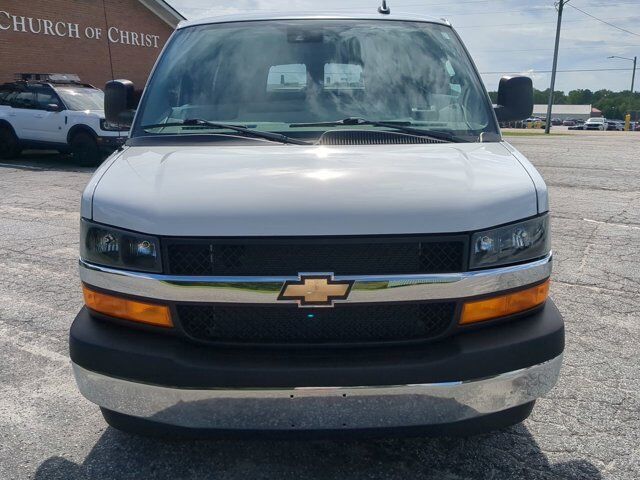 2024 Chevrolet Express Passenger LT Winder GA
