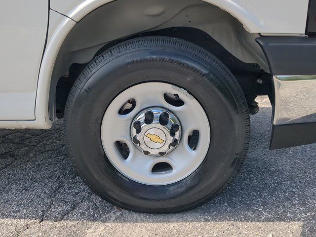 2024 Chevrolet Express Passenger LT Winder GA