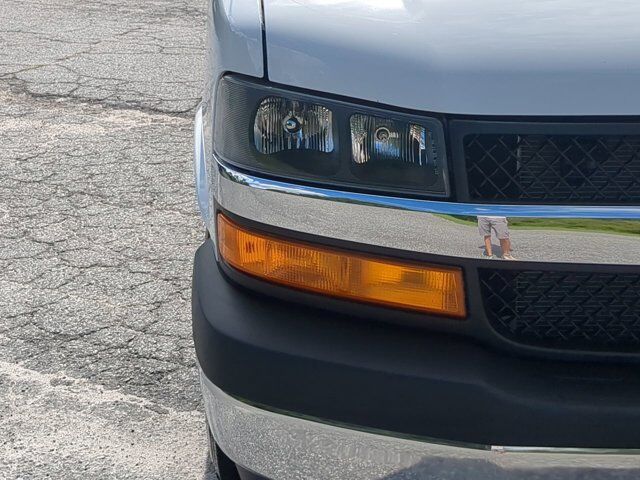 2024 Chevrolet Express Passenger LT Winder GA